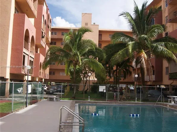 460 E 23rd St APT 403, Hialeah, FL 33013