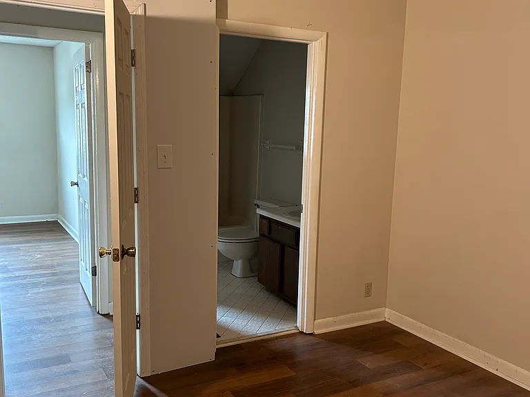 407 Glade Ct — Photo 11