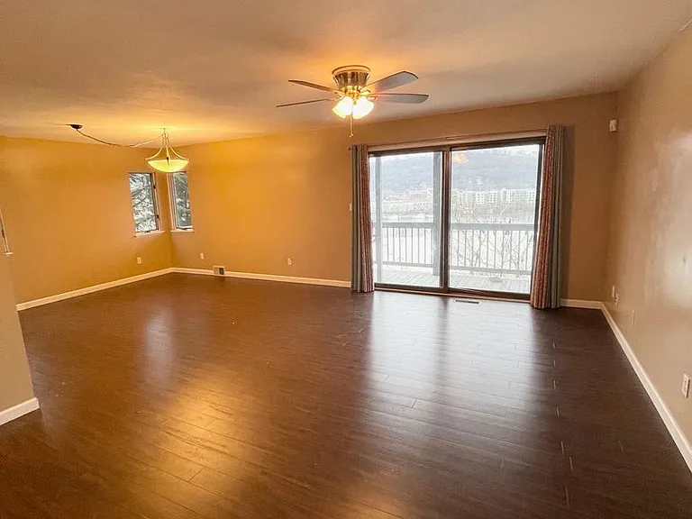 1239 Troy Hill Rd — Photo 6