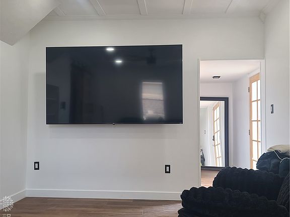 5th image of 1310 Wakefield Ave