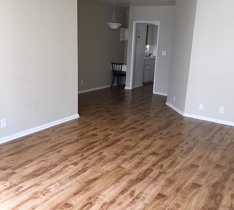 5th image of 308 N Rossmore Ave APT 10