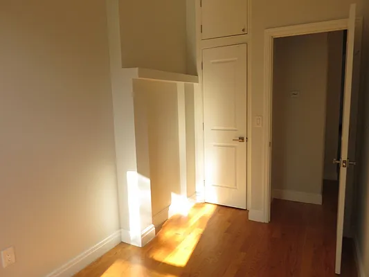 Rented by Space Real Estate | media 63