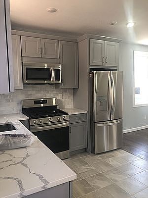 3rd image of 6158 Liebig Ave #2