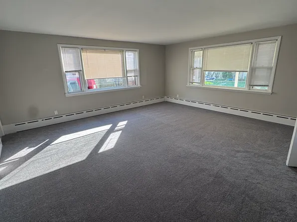 301 N Governor Printz Blvd #B, Essington, PA 19029