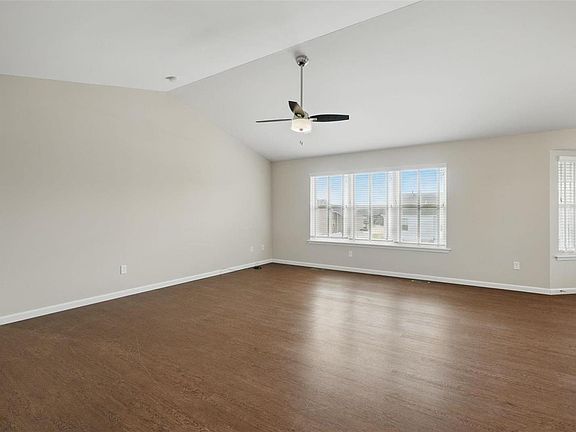 5th image of 163 Palace Way Dr