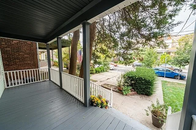 105 Fairview Ave — Photo 36