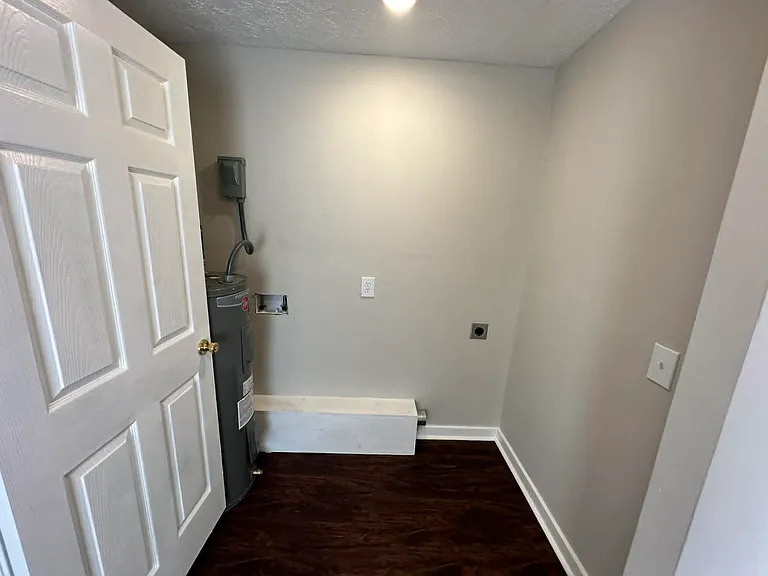 508 Launius St — Photo 9