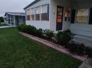 5253 Comanche St, Zephyrhills, FL 33542