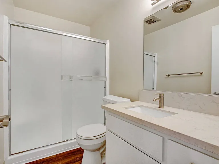 13157 Riverside Dr — Photo 57