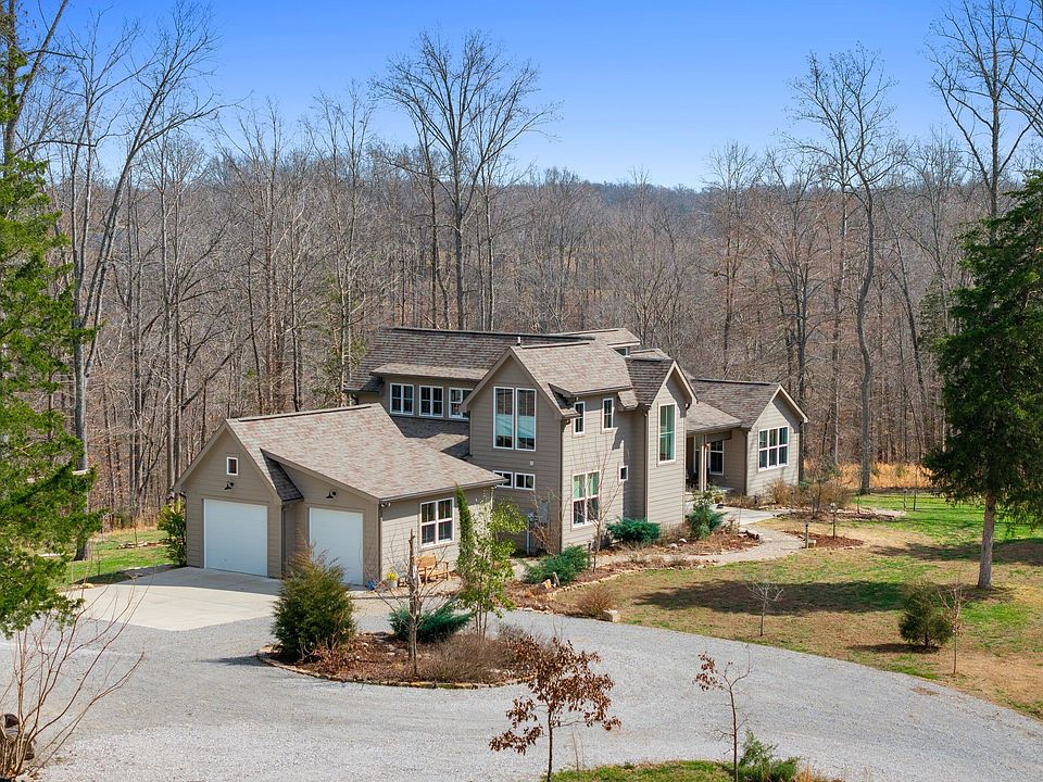 1st image of 8012 Poplar Ridge Ln