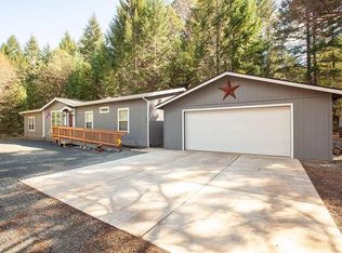 457 Stage Stop Dr, Cave Junction, OR 97523