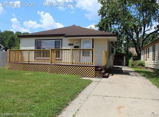 20501 Centralia, Redford, MI