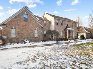 7648 Mulberry Walk, Poland, OH 44514