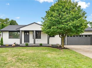 338 Blossom Ave, Campbell, OH