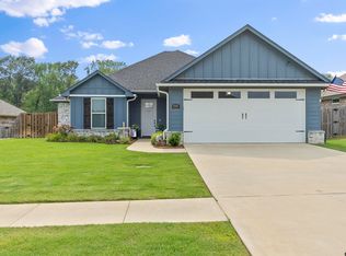 1002 Gavin Dr, Whitehouse, TX 75791