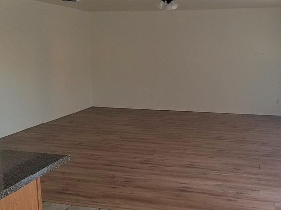 4th image of 6512 W Hilton Ave