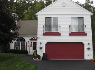 204 Heathrow Ave, Manchester, NH 03104