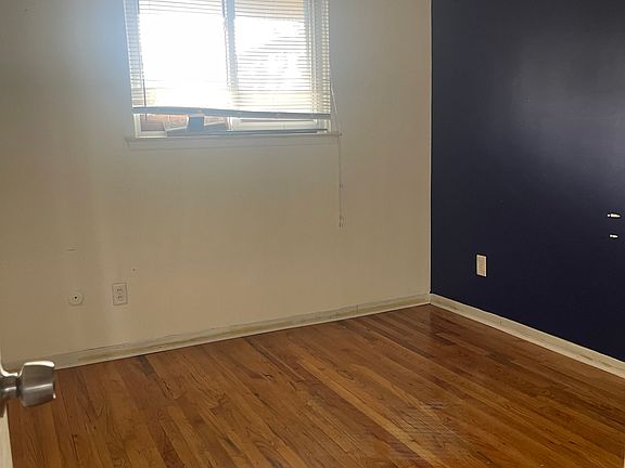 3rd image of 23640 Brandywynne St
