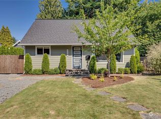 215 Alameda Ave, Fircrest, WA 98466