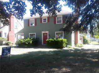 90 Perrin Dr, Irondequoit, NY 14622