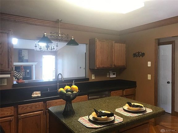 5th image of 8957 Gardengate Dr