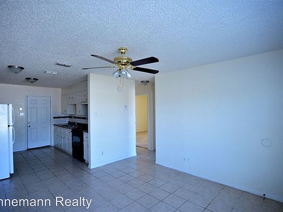 2nd image of 1307 Janis Dr #A
