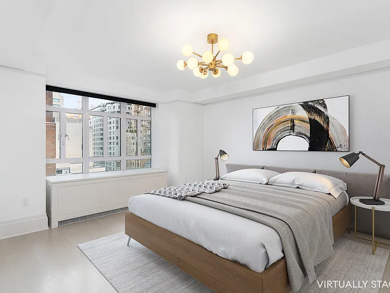 21 E 61st St #9C — Photo 5