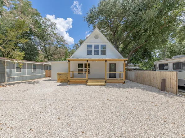 306 PLACID COVE DR, New Braunfels, TX 78130