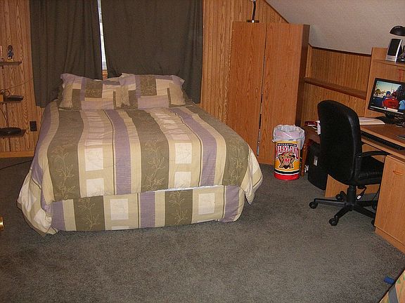 Upstairs large bedroom