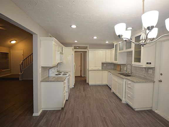 4th image of 5307 Sweetwind Ln
