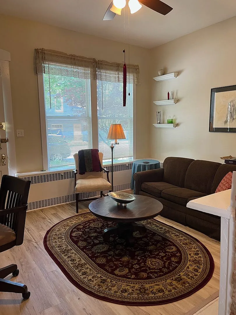 One Bedroom Old Louisville Cottage — Photo 4