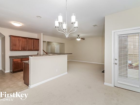 5th image of 62 Highland Pointe Cir E
