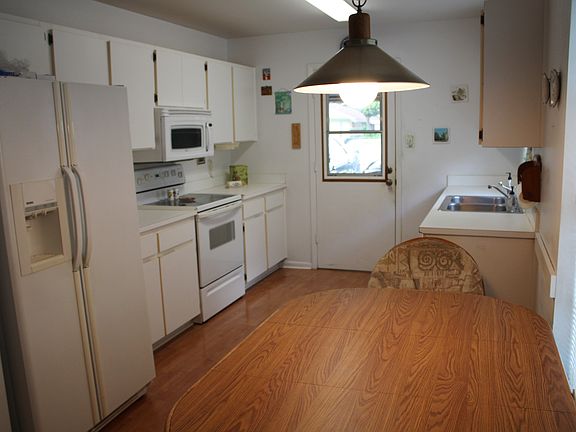 3rd image of 1522 Gardner Dr