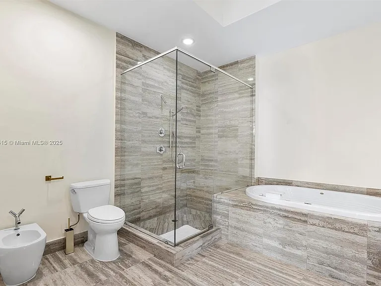 16001 Collins Ave #3507 — Photo 21