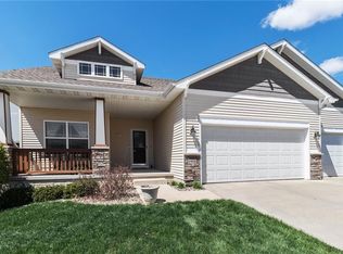6906 Aubrey Ct, Johnston, IA 50131