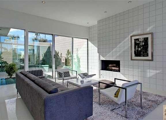 5th image of 820 E La Verne Way