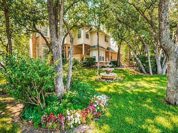 3rd image of 3815 La Mancha Ln