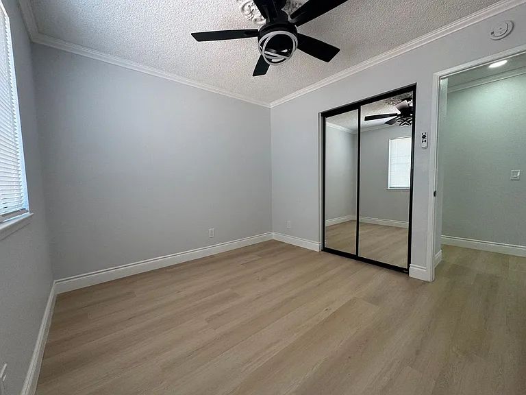 21519 Everett Dr — Photo 5