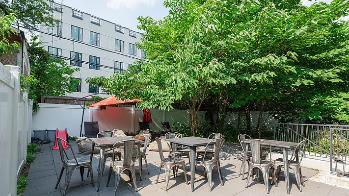 Rented by Nooklyn NYC LLC | media 35