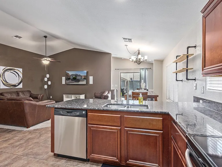 9837 W Salter Dr — Photo 11