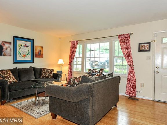 2nd image of 6012 Larkspur Dr