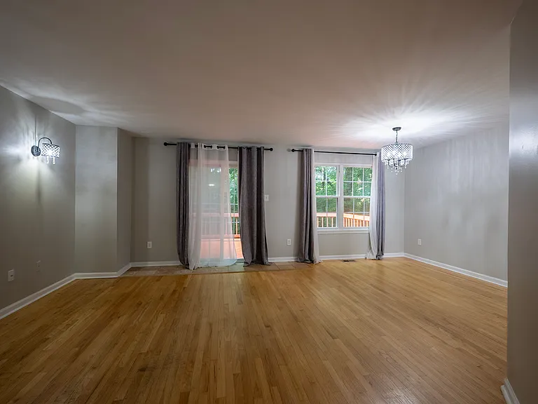 8031 Green Valley Ln — Photo 5