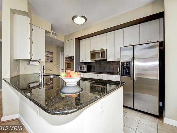 Kitchen (1 of 3)