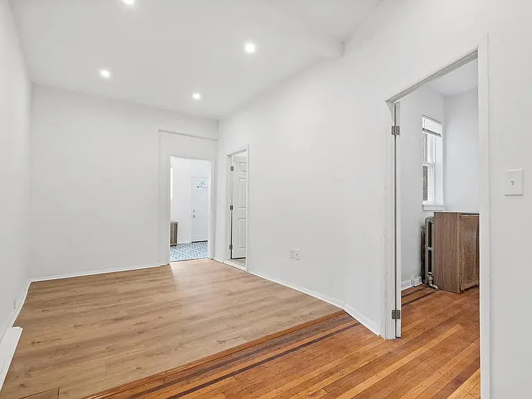 922 Snyder Ave — Photo 8