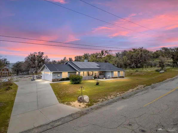 27201 Buckpasser Dr, Tehachapi, CA 93561