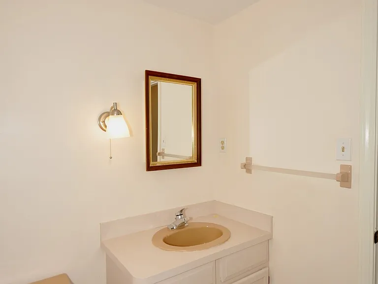 15 Seaborn Pl — Photo 12
