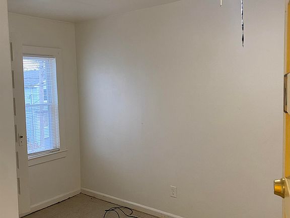 4th image of 421 Bishop Ave Unit 12