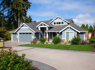 640 SW 185th St, Normandy Park, WA 98166