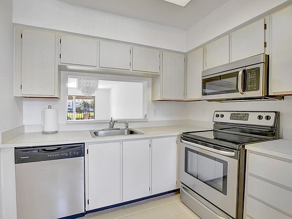 5th image of 7280 N Amberly Lane #207