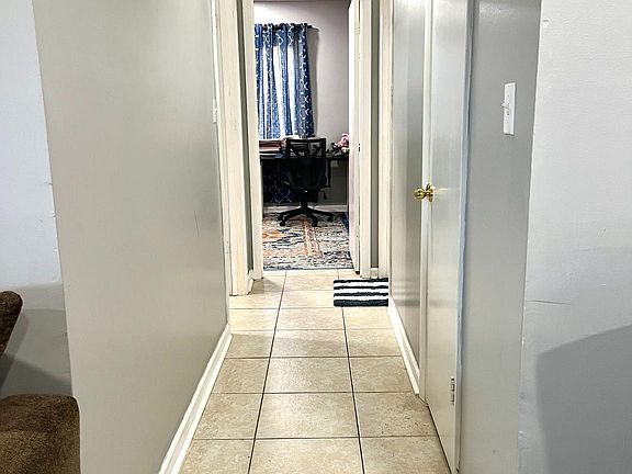 3rd image of 6429 Richmond Hwy APT 103